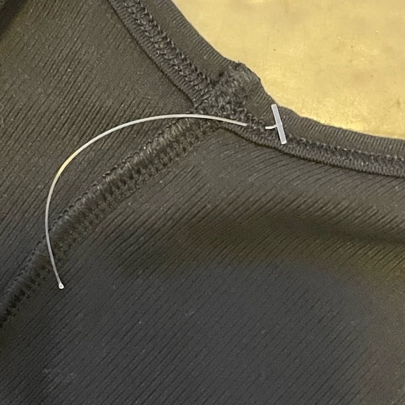 NWT Athleta Karma Twist Back Cami, BLACK SIZE 1X - Picture 9 of 9